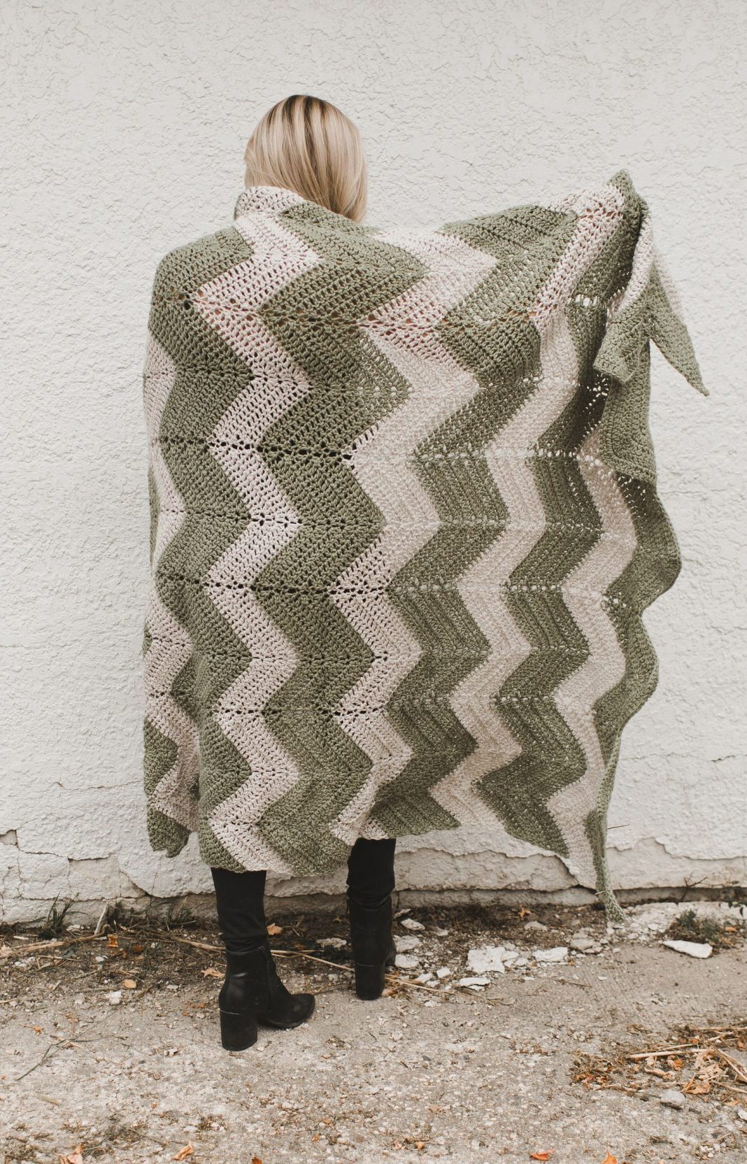 The Zig Zag Chevron Afghan – A vintage-inspired crochet blanket