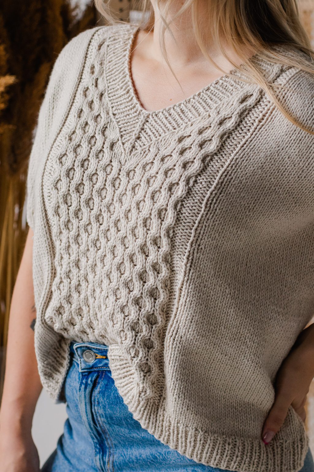 Quail Ridge Tee – Knitting Pattern for V-Neck Boxy Tee with Honeycomb ...