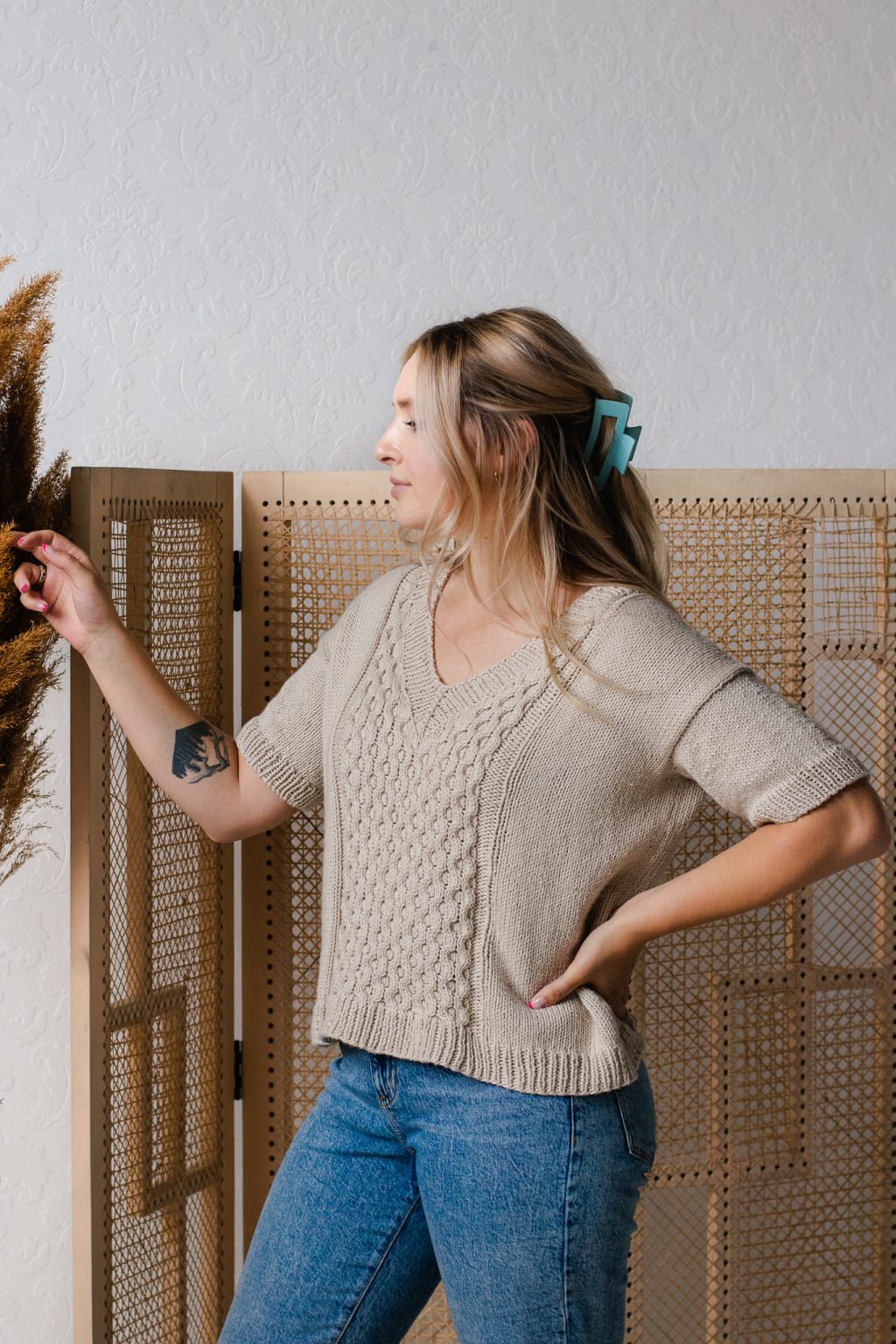 Quail Ridge Tee – Knitting Pattern for V-Neck Boxy Tee with Honeycomb ...